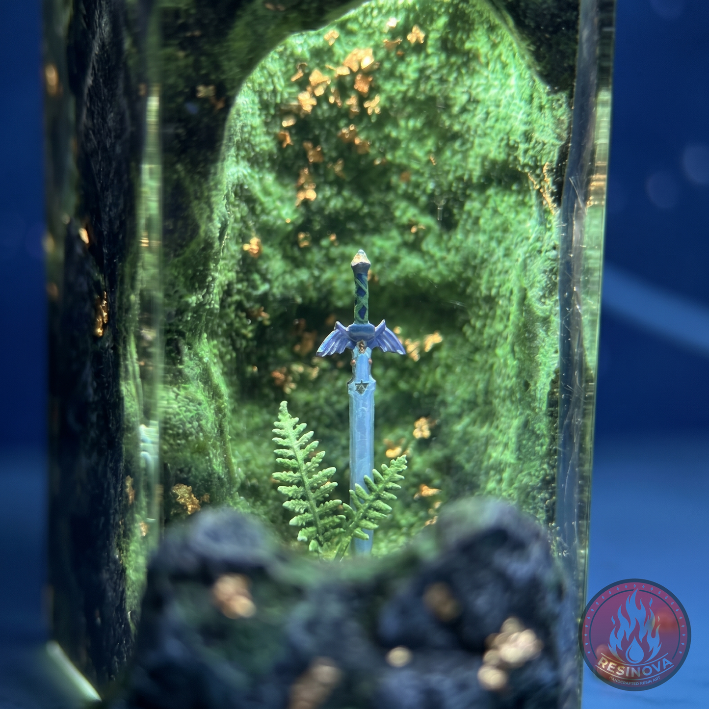 Master Sword Lamp - sword 5 macro