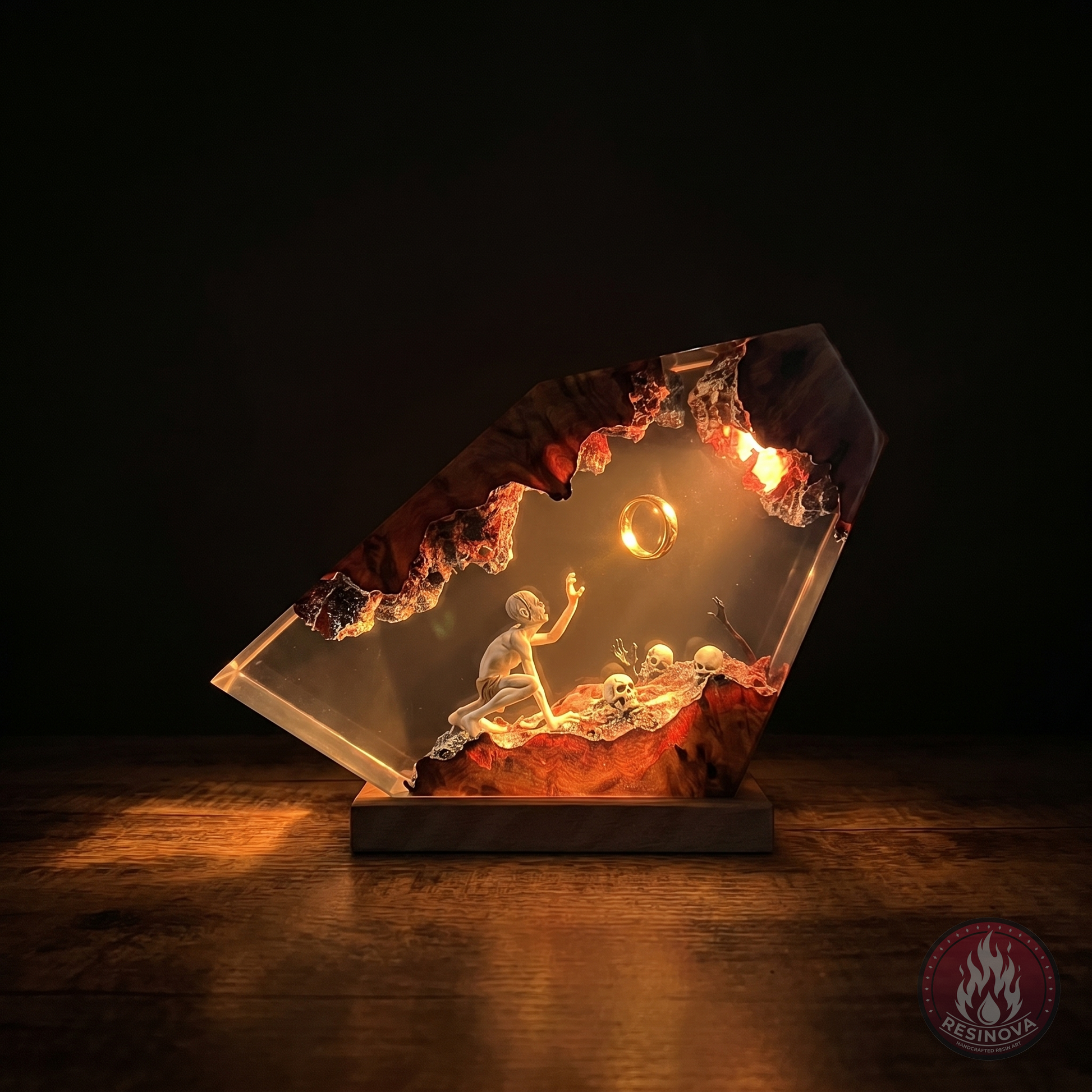 Gollum and The Ring LOTR Resin Lamp 3
